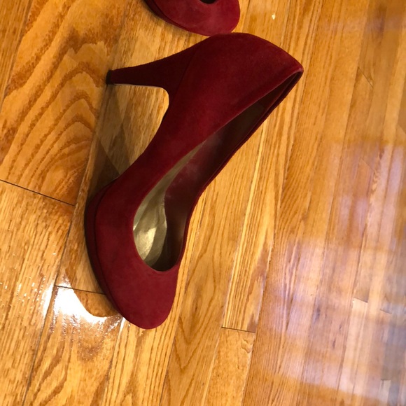 Franco Sarto Red Napoli Heels - Picture 5 of 8